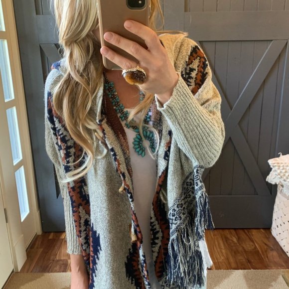 New Native Print Cowichan Blanket Cardigan Sweater - Picture 6 of 9